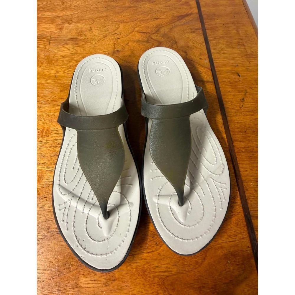 Crocs Womens 7 Olive Gray Sandals Thong Flip Flop Croslite Comfort Casual
